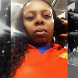 Meet your Posher, Dominique
